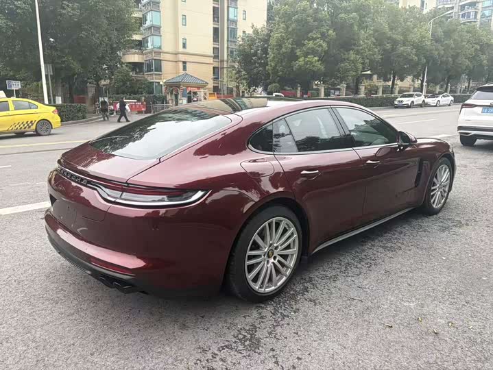 Фото 5 - Porsche Panamera