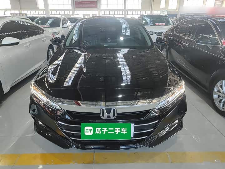 Фото 3 - Honda Accord