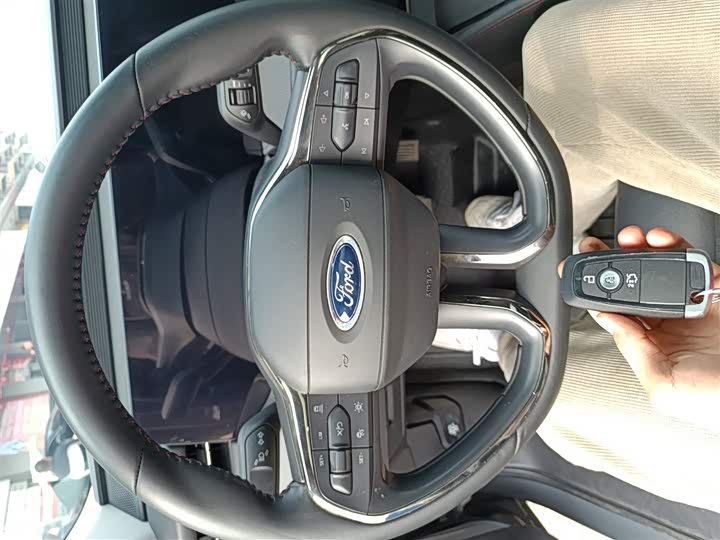 Фото 9 - Ford Mondeo