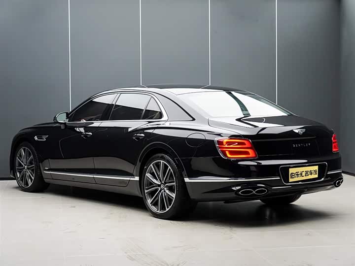 Фото 4 - Bentley Flying Spur Hybrid