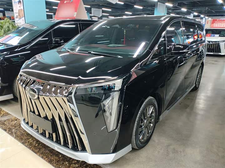 Фото 1 - GAC Trumpchi M8