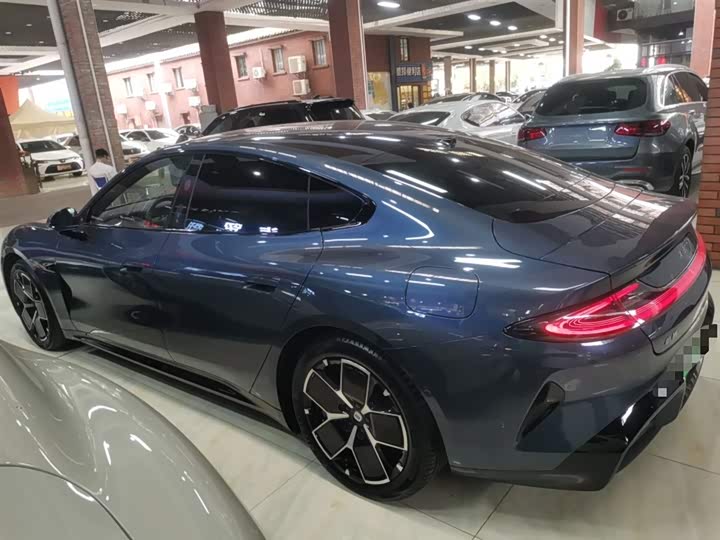 Фото 5 - Xiaomi SU7