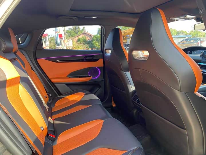 Фото 4 - Changan UNI-V