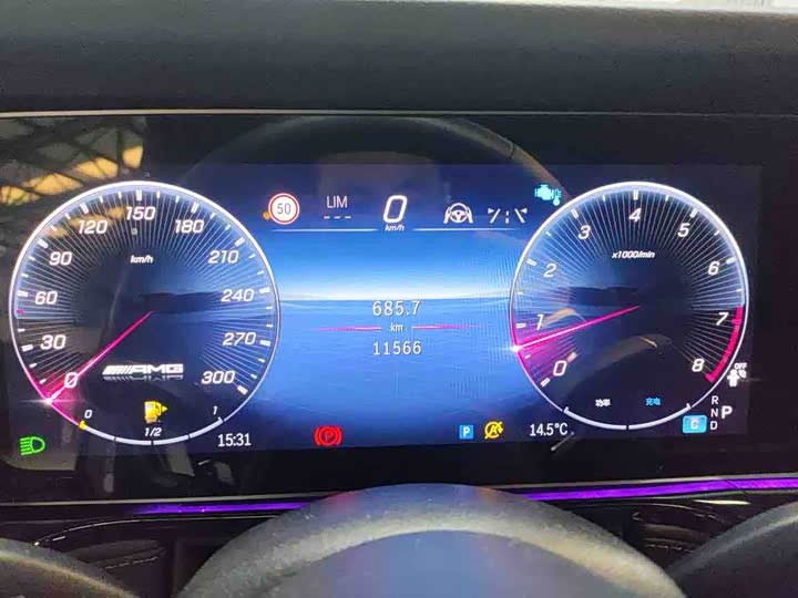 Фото 5 - Mercedes-Benz G-Class AMG