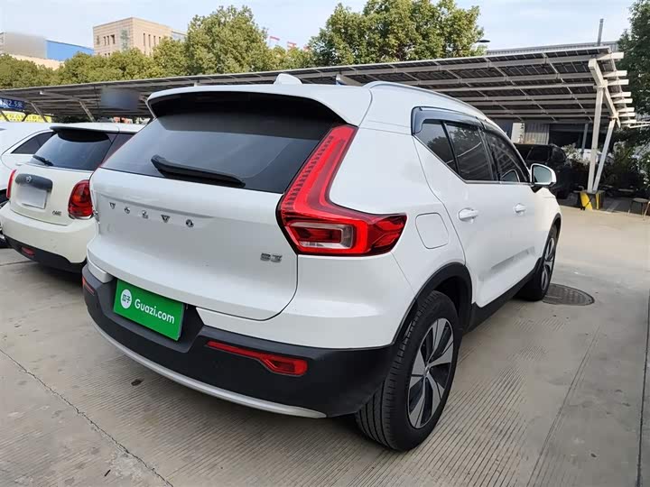 Фото 7 - Volvo XC40