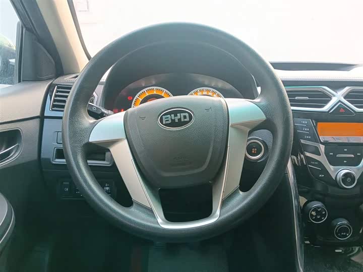 Фото 3 - BYD F3