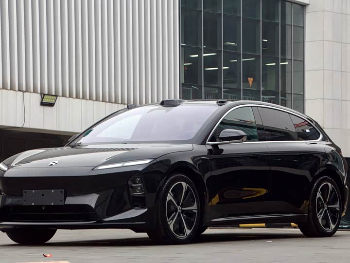 Фото 1 - Nio ET5T