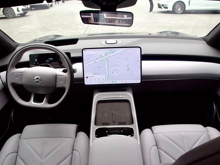 Фото 6 - Nio ET5T