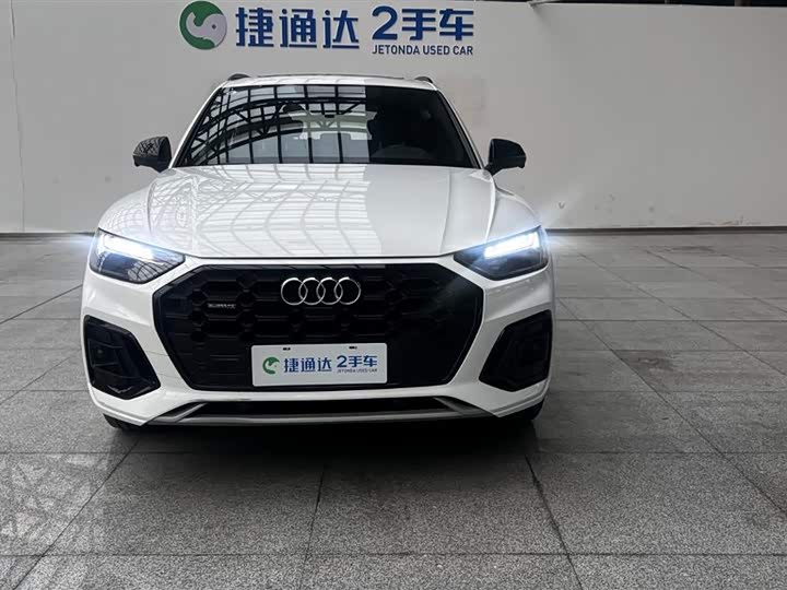 Фото 2 - Audi Q5L