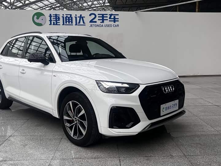 Фото 3 - Audi Q5L