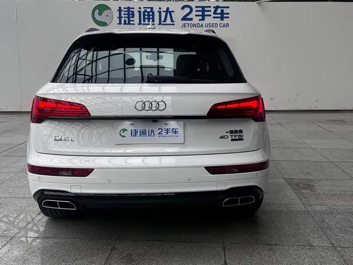 Фото 8 - Audi Q5L