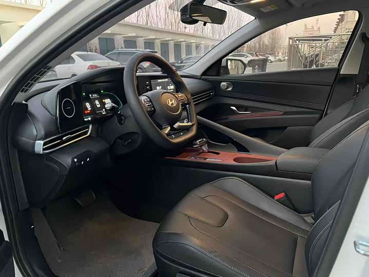 Фото 6 - Hyundai Elantra N line