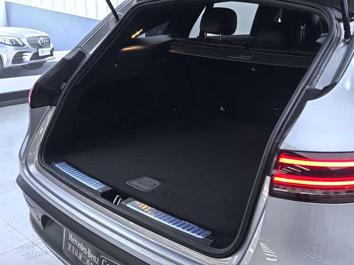 Фото 7 - Mercedes-Benz EQC