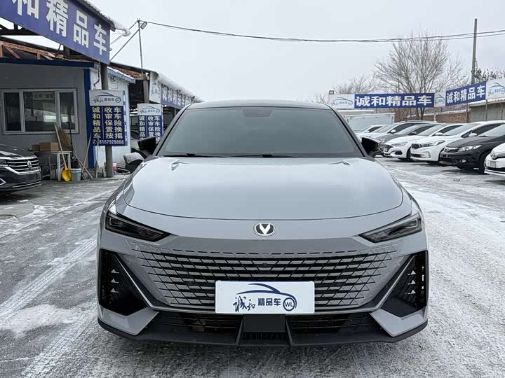 Фото 2 - Changan UNI-V