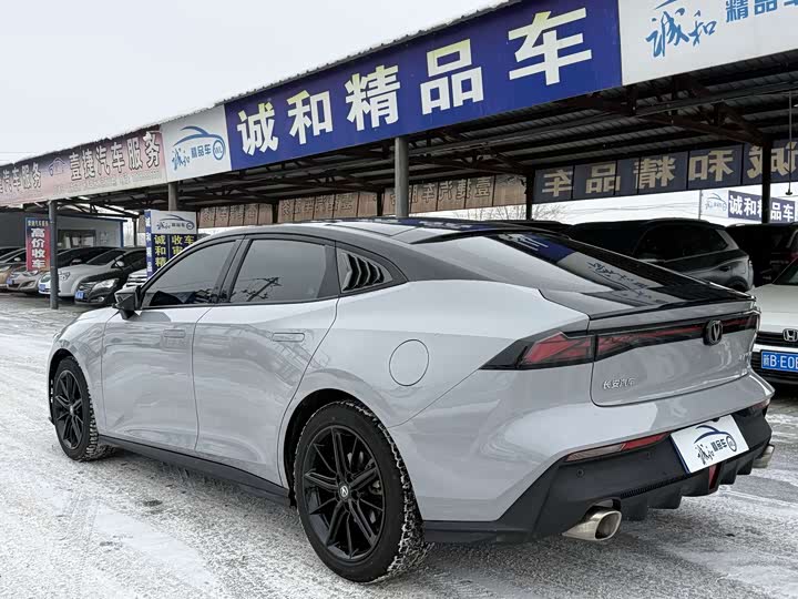 Фото 7 - Changan UNI-V