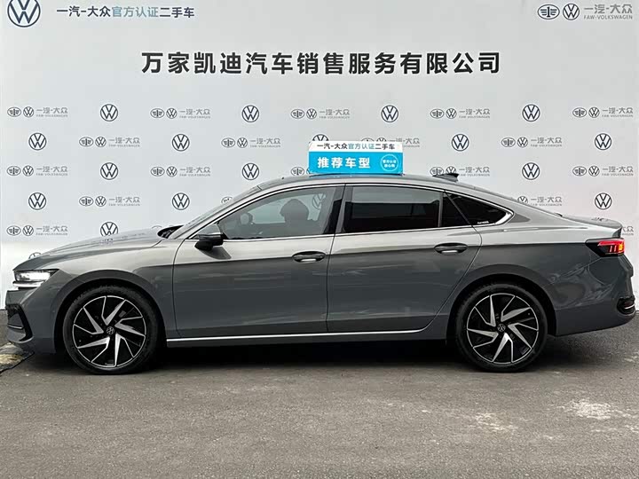 Фото 3 - Volkswagen Magotan