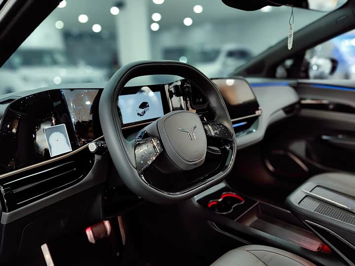 Фото 3 - Hongqi EH7