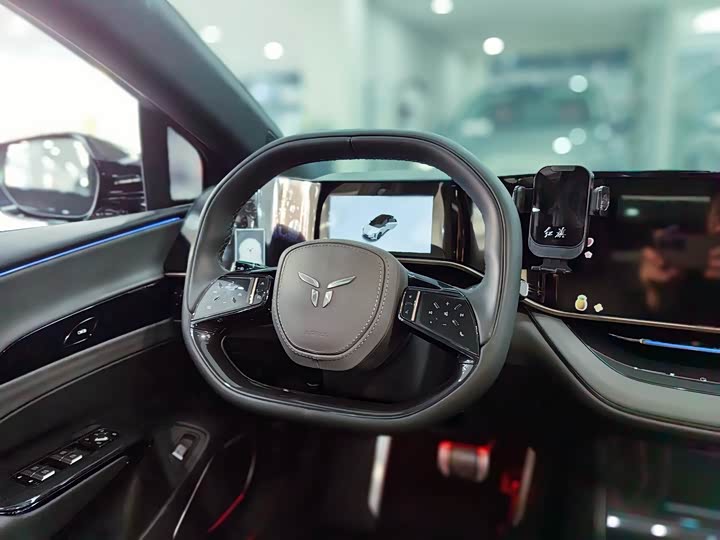 Фото 8 - Hongqi EH7