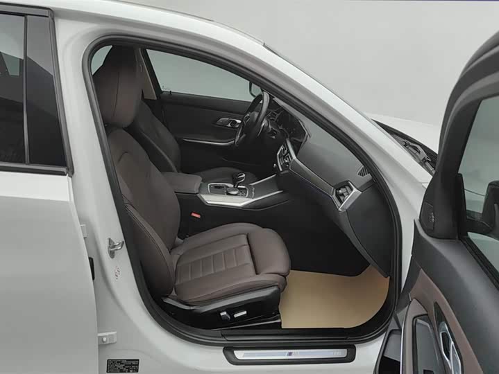 Фото 8 - BMW 3 Series