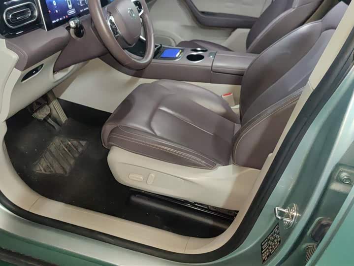 Фото 9 - Leapmotor C11