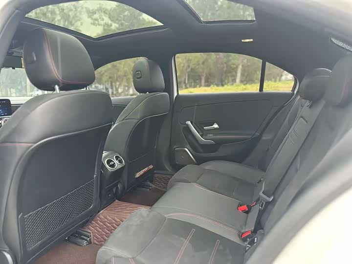 Фото 4 - Mercedes-Benz A-Class