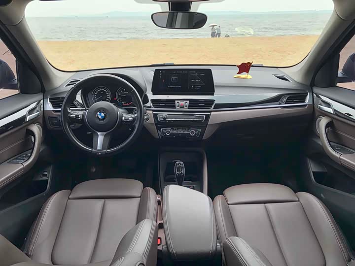 Фото 8 - BMW X1