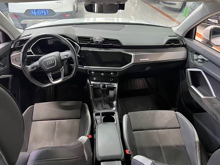 Фото 5 - Audi Q3