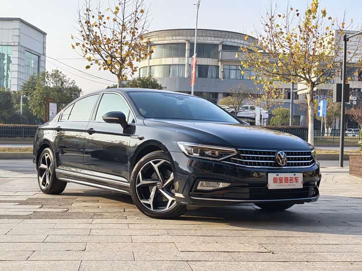 Фото 3 - Volkswagen Magotan