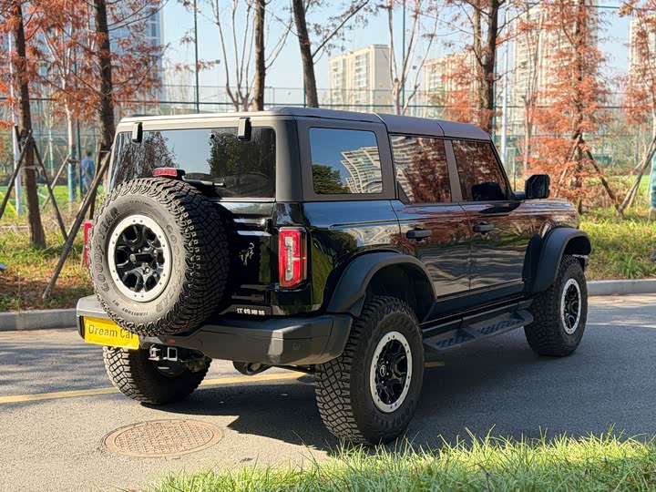Фото 3 - Ford Bronco