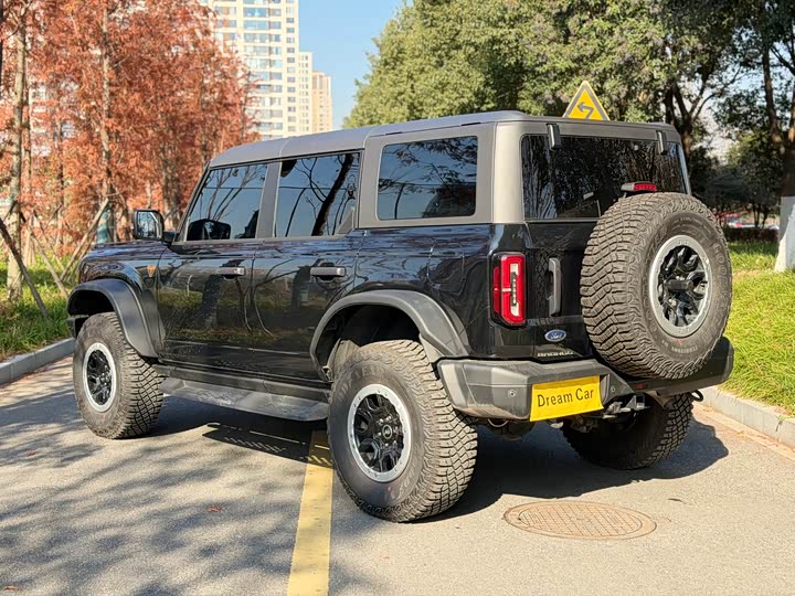 Фото 5 - Ford Bronco