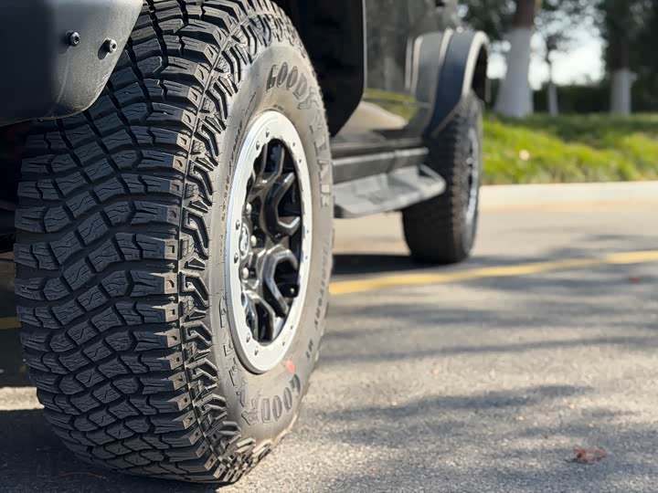 Фото 7 - Ford Bronco