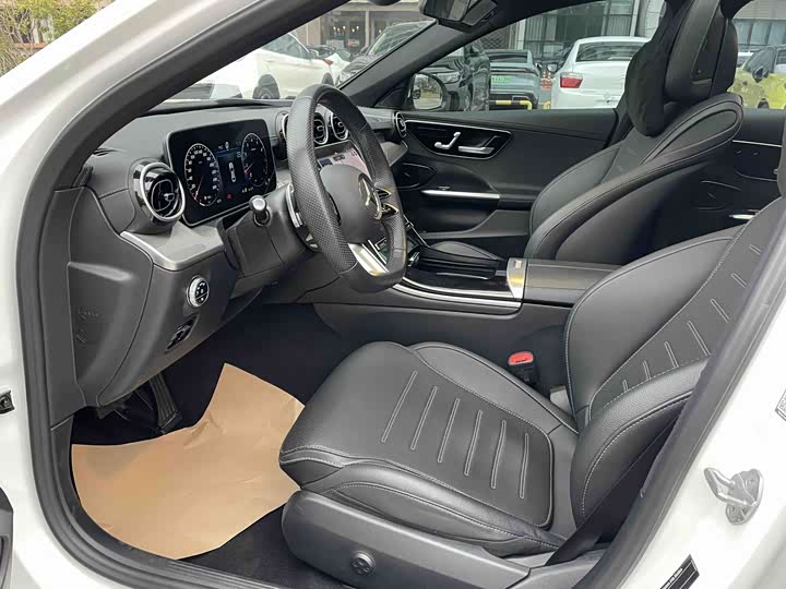 Фото 4 - Mercedes-Benz C-Class