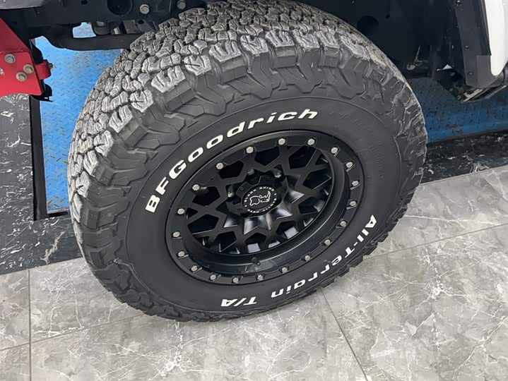 Фото 2 - Jeep Wrangler