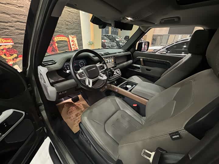 Фото 4 - Land Rover Defender