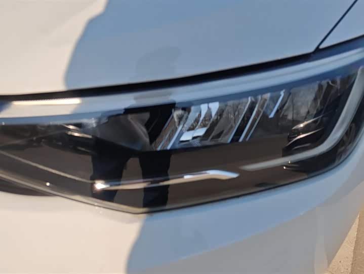 Фото 5 - Volkswagen Lavida