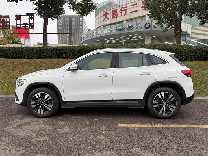 Фото 3 - Mercedes-Benz GLA-Class