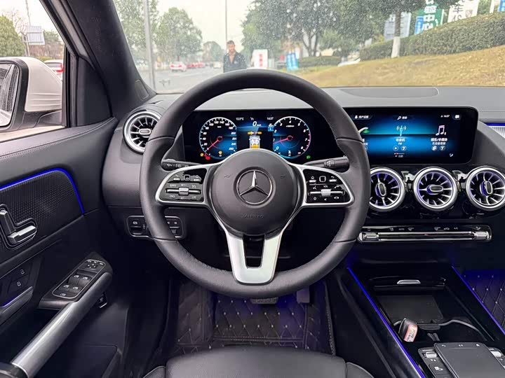 Фото 6 - Mercedes-Benz GLA-Class