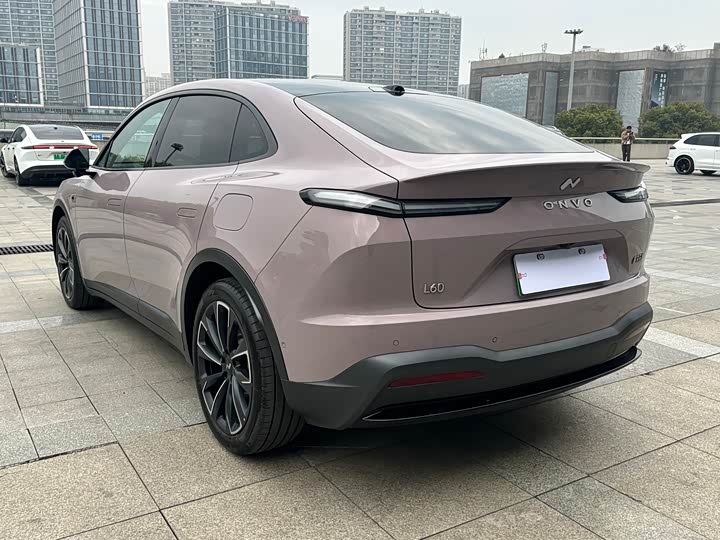 Фото 3 - Nio Onvo L60