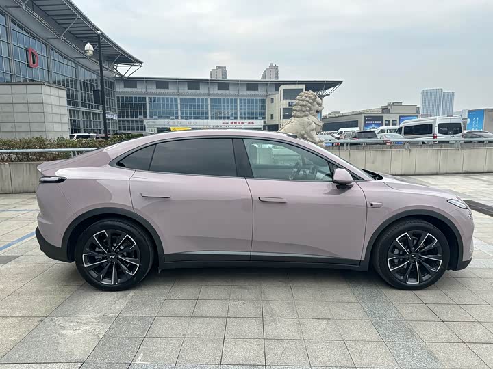 Фото 7 - Nio Onvo L60