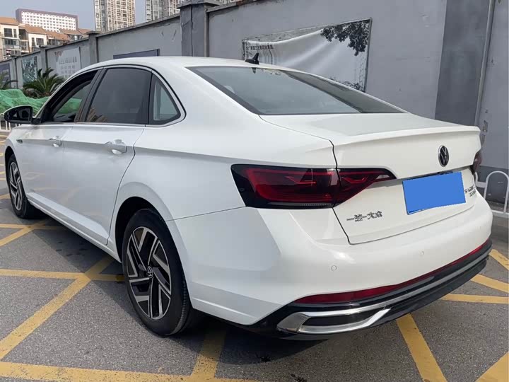 Фото 6 - Volkswagen Sagitar L