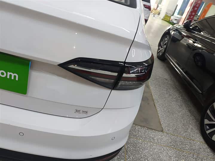 Фото 8 - Volkswagen Lavida