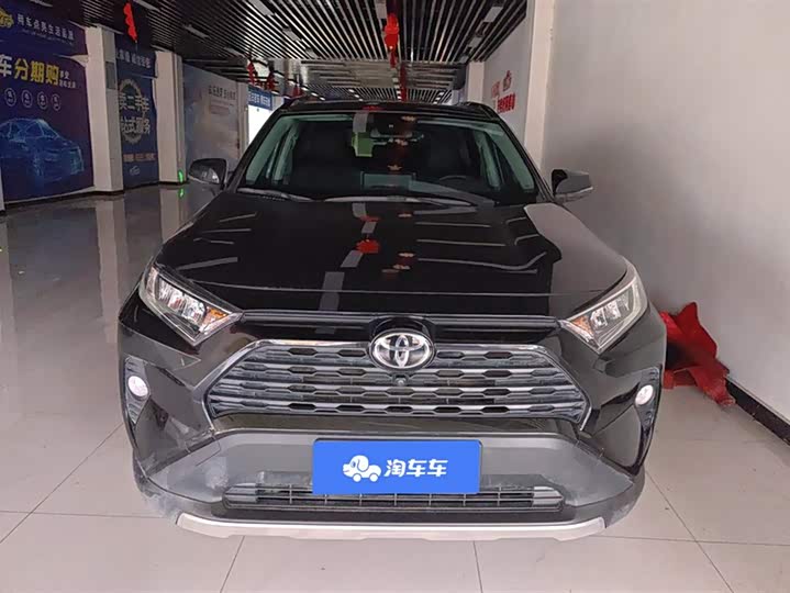 Фото 2 - Toyota RAV4
