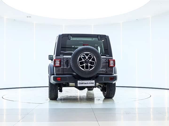 Фото 5 - Jeep Wrangler
