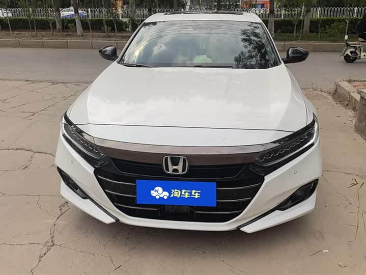 Фото 2 - Honda Accord