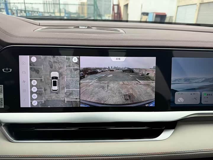 Фото 8 - Geely Monjaro