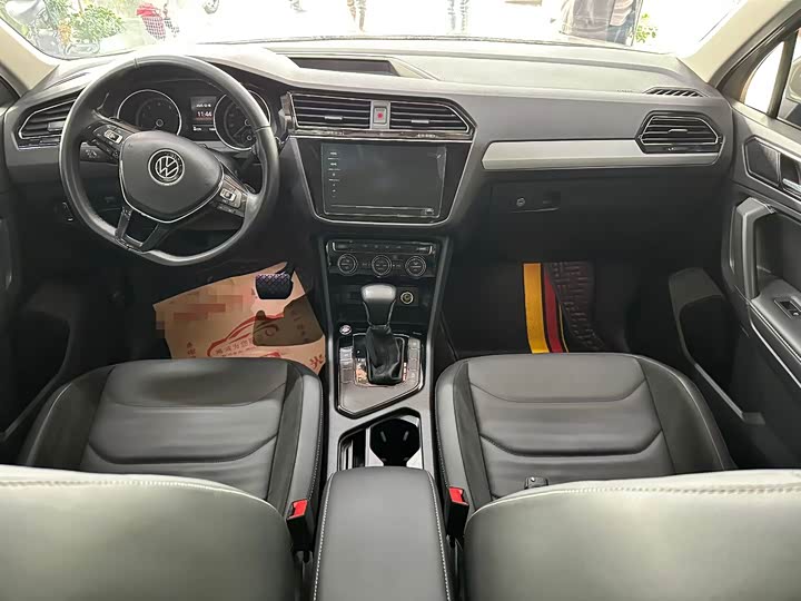 Фото 5 - Volkswagen Tiguan L Pro