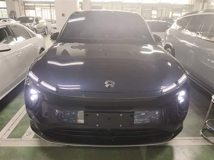 Фото 3 - Nio EC6