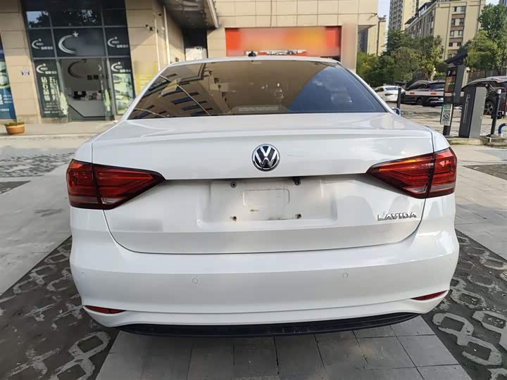 Фото 6 - Volkswagen Lavida