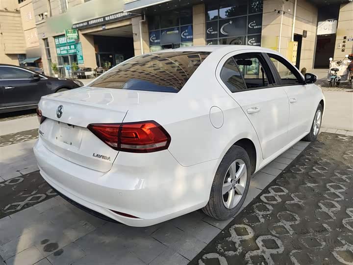 Фото 7 - Volkswagen Lavida