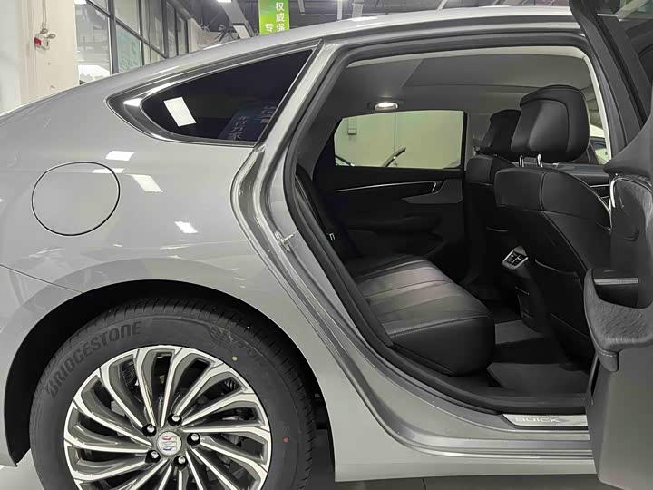 Фото 9 - Buick LaCrosse